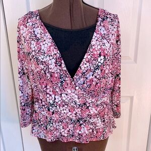 Jessica MADE IN CANADA Wrap Peplum Blouse w built-in front panel, 16 L (14-16)